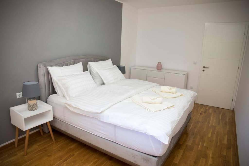 Apartment Divine Мостар Экстерьер фото