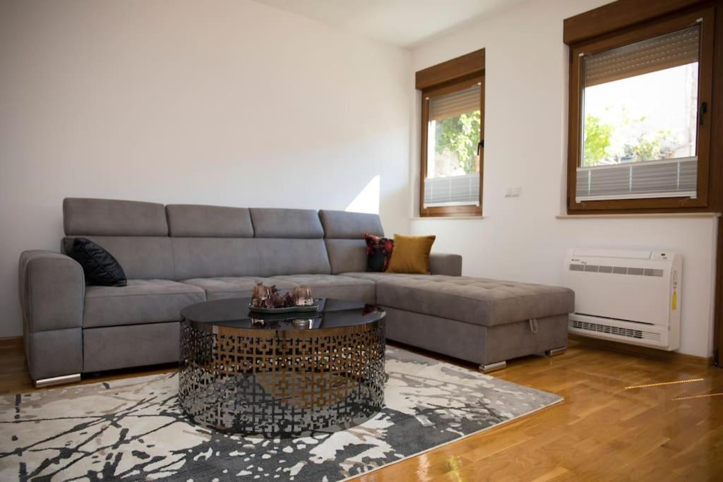 Apartment Divine Мостар Экстерьер фото