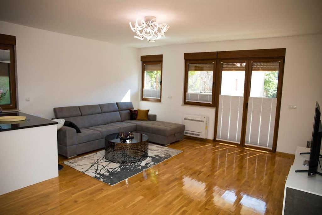 Apartment Divine Мостар Экстерьер фото