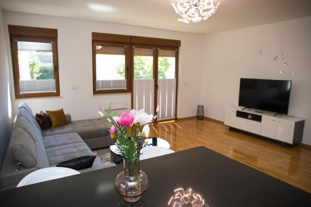 Apartment Divine Мостар Экстерьер фото