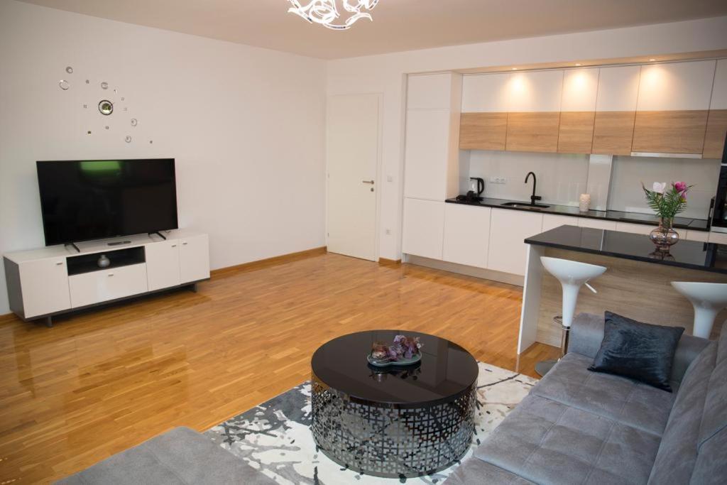 Apartment Divine Мостар Экстерьер фото